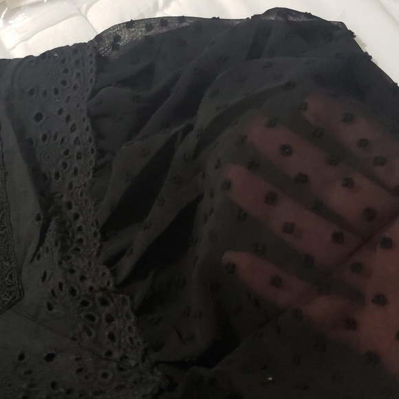 1 M LEFT New flutter sleeve swiss dot top - Picture 7 of 9